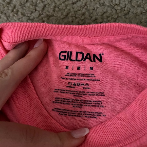 plain hot pink tee - Picture 2 of 2